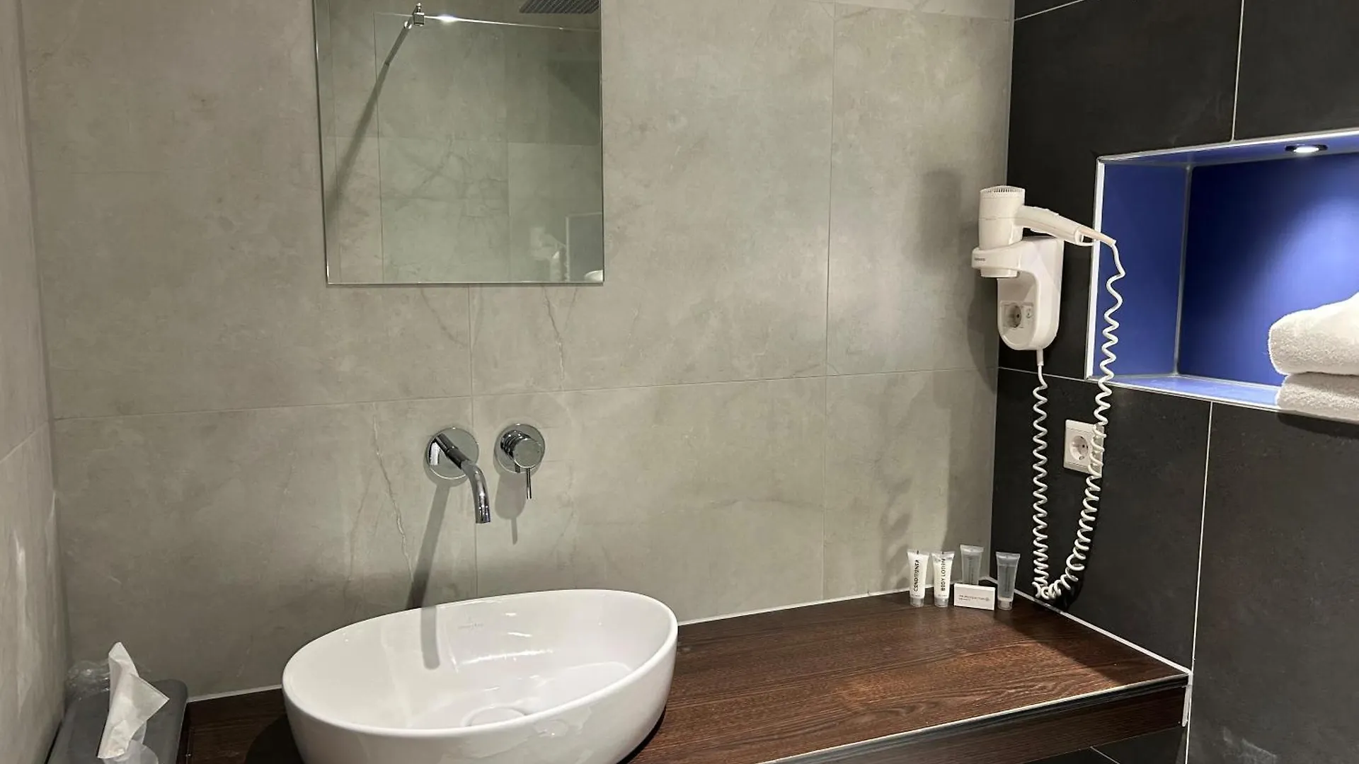 Xo Hotels Blue Square Amsterdam 3*,  Netherlands